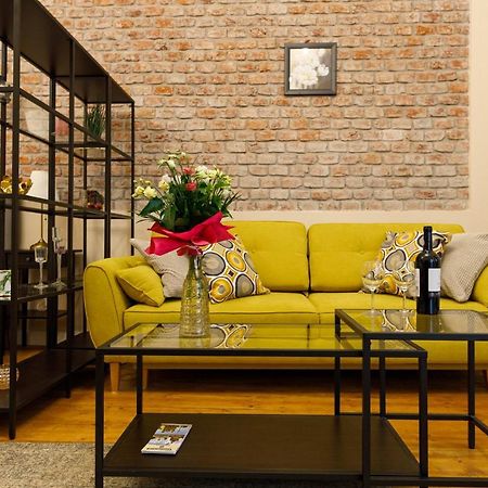Stylish Flat In The Heart Of Historical Center Apartman Temesvár Kültér fotó