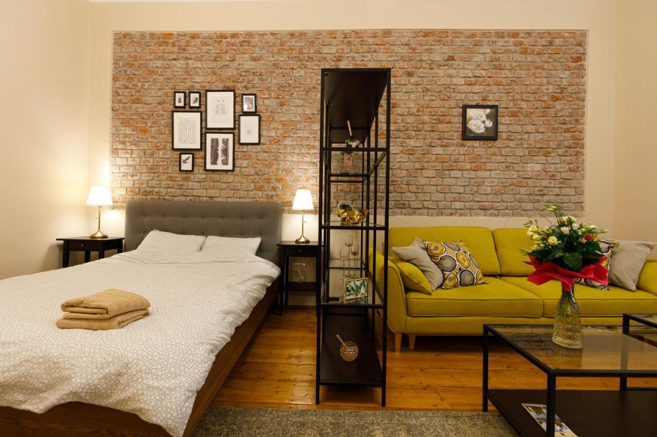 Stylish Flat In The Heart Of Historical Center Apartman Temesvár Kültér fotó