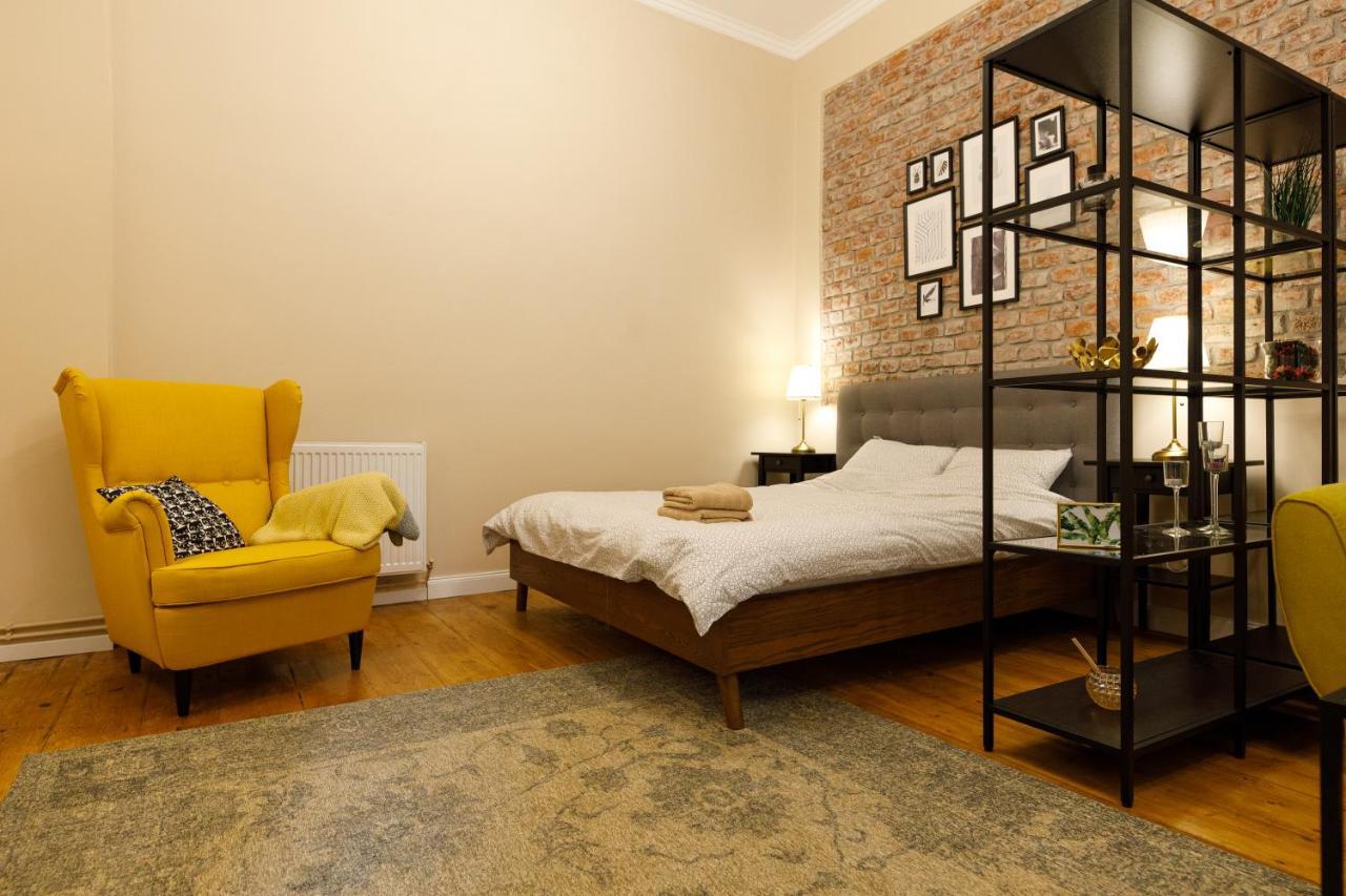 Stylish Flat In The Heart Of Historical Center Apartman Temesvár Kültér fotó
