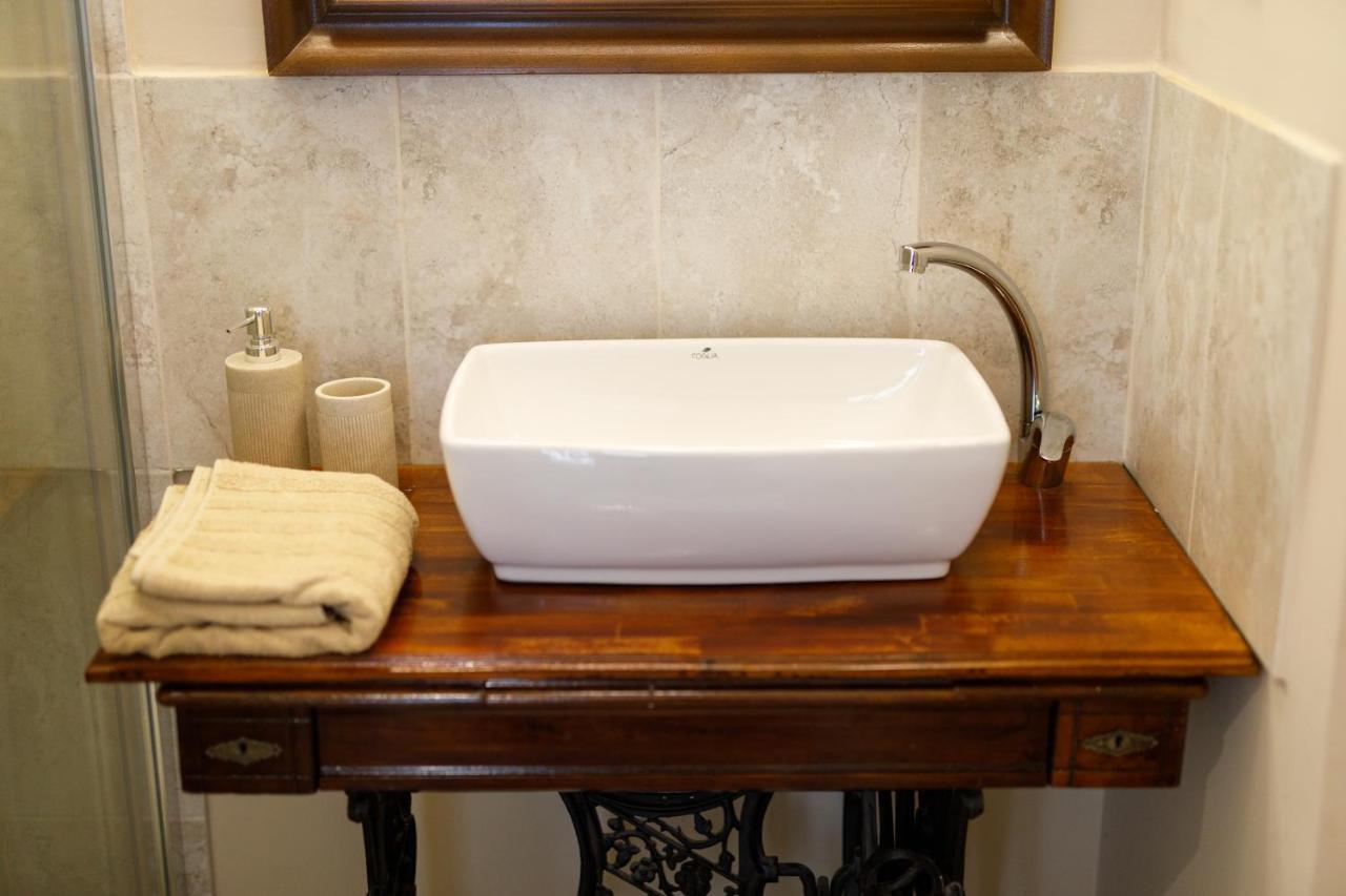 Stylish Flat In The Heart Of Historical Center Apartman Temesvár Kültér fotó