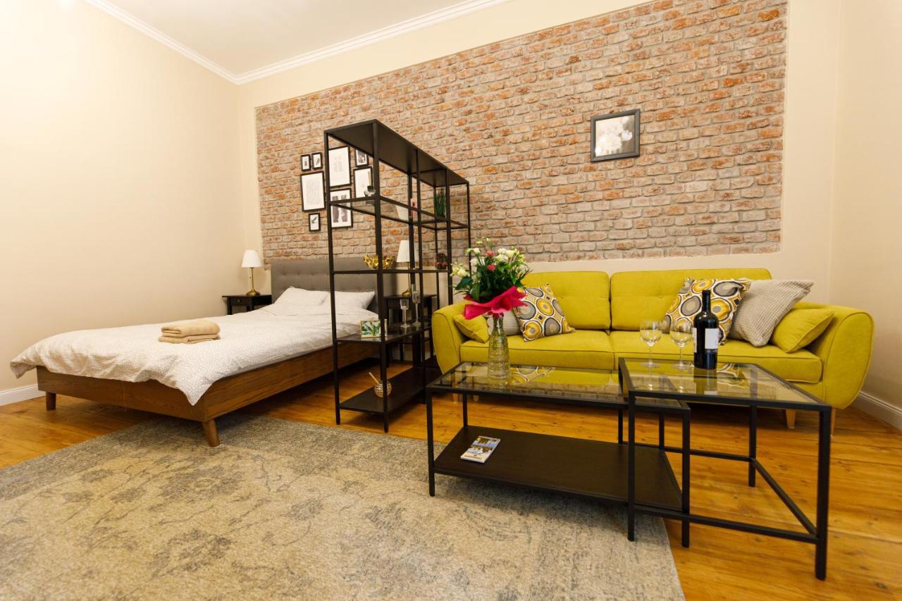 Stylish Flat In The Heart Of Historical Center Apartman Temesvár Kültér fotó