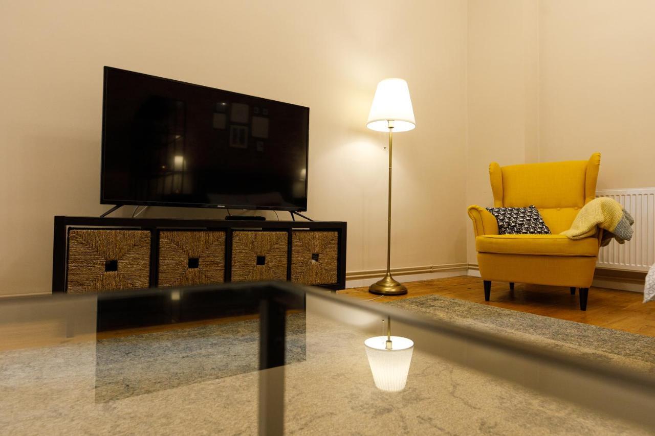 Stylish Flat In The Heart Of Historical Center Apartman Temesvár Kültér fotó