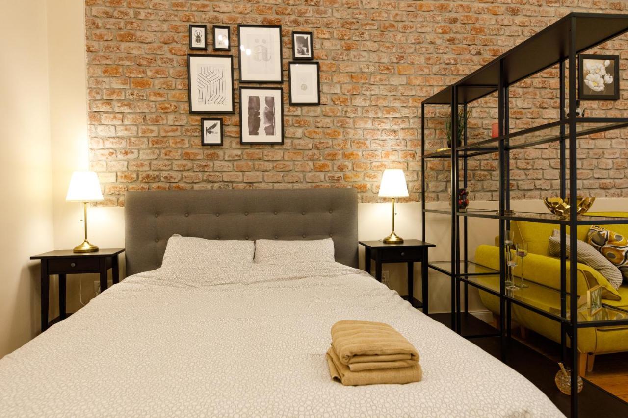 Stylish Flat In The Heart Of Historical Center Apartman Temesvár Kültér fotó